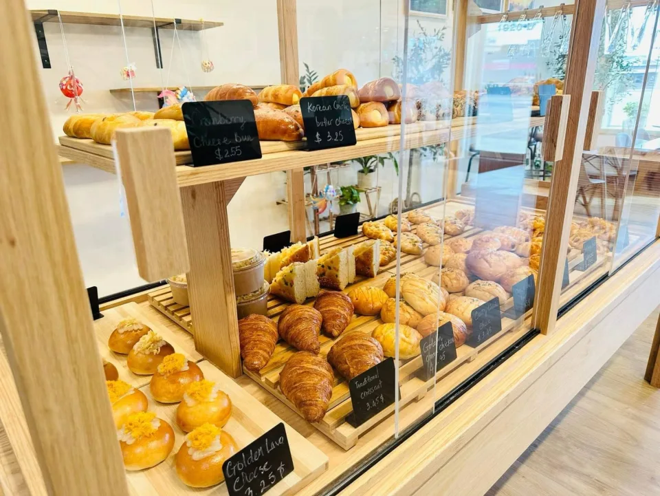Bánh đang có tại tiệm